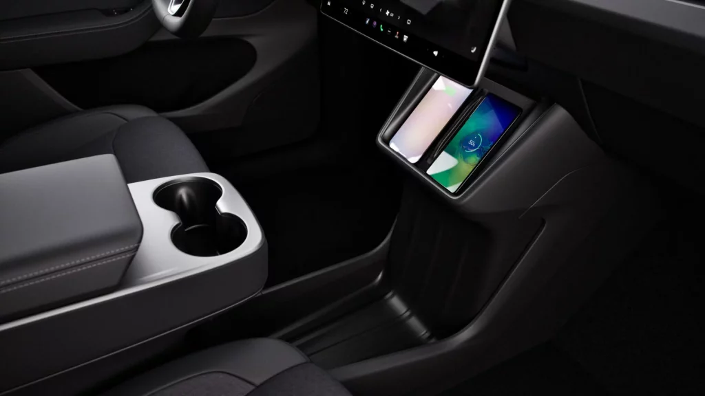 Tesla Model Y Standard: la versión más barata y el misterio de su techo de cristal 4 Motor16 TESLA MODEL Y STANDARD 16 Motor16