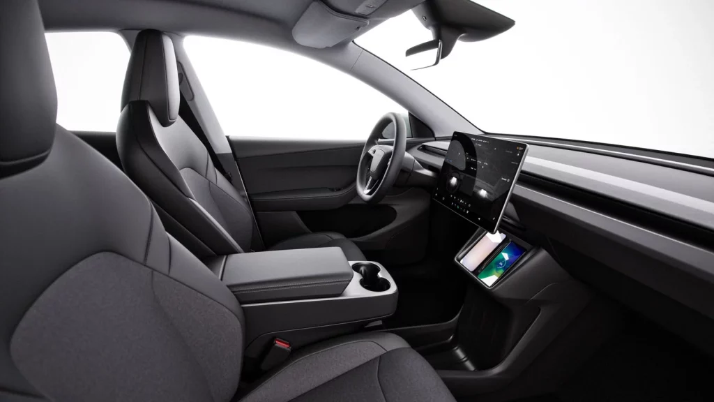 Tesla Model Y Standard: la versión más barata y el misterio de su techo de cristal 21 Motor16 TESLA MODEL Y STANDARD 17 Motor16