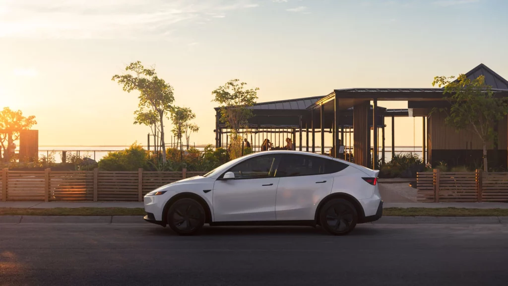 Tesla Model Y Standard: la versión más barata y el misterio de su techo de cristal 7 Motor16 TESLA MODEL Y STANDARD 3 Motor16