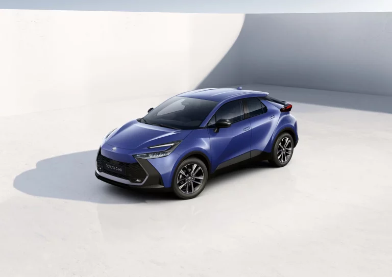 Toyota C-HR 2026: más accesible, más deportivo