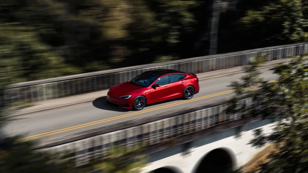 Pues no, el Tesla Model S no estaba muerto en Europa... 6 Motor16 Tesla Model S 2026 4 Motor16