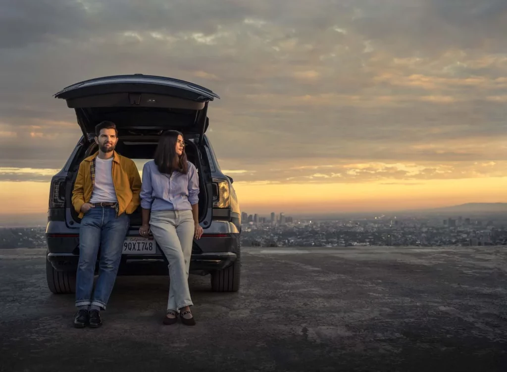 Adam Scott, protagonista de la exitosa serie "Separación", se alía con Volvo en un nuevo proyecto 3 Motor16 The Family Car An American Volvo Adam Scott6 Motor16