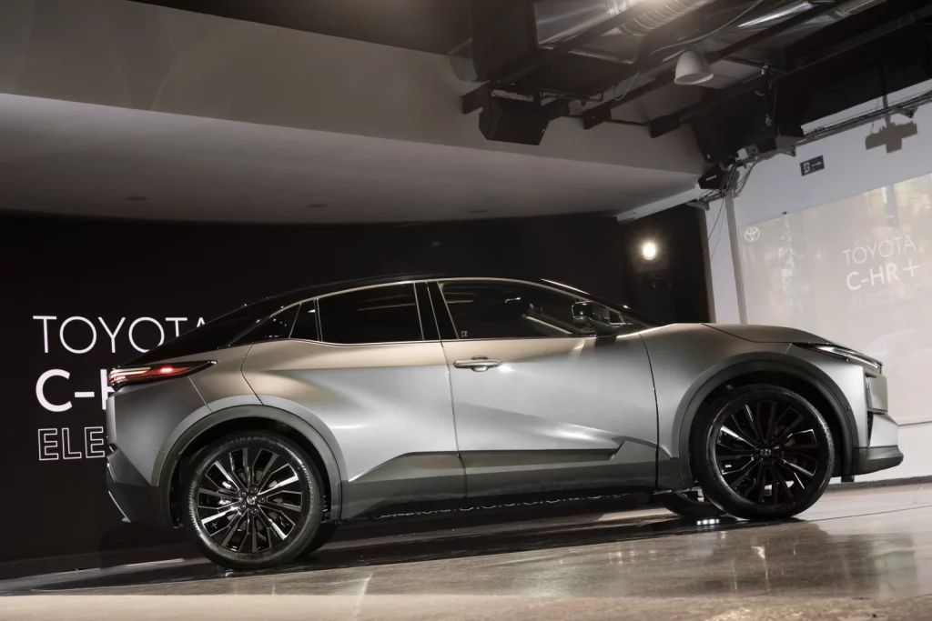 Primer contacto con el Toyota C-HR+ eléctrico. En el momento adecuado y con el precio justo 5 Motor16 Toyota C HR 2026 15 Motor16