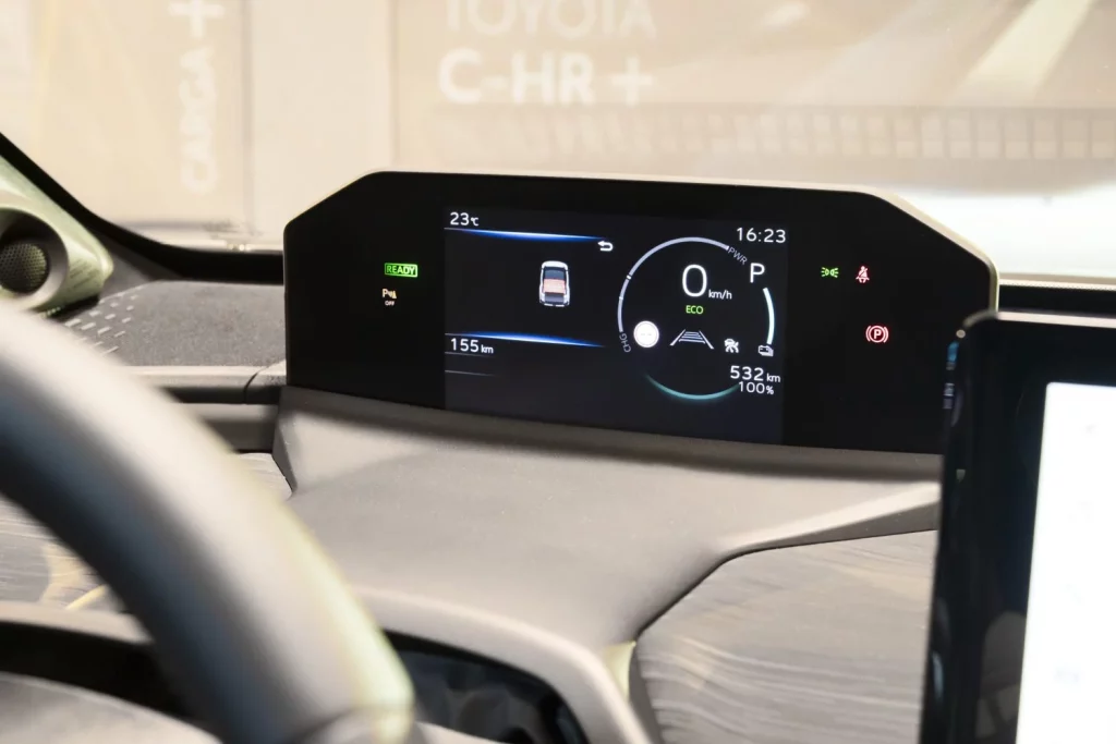 Primer contacto con el Toyota C-HR+ eléctrico. En el momento adecuado y con el precio justo 32 Motor16 Toyota C HR 2026 30 Motor16