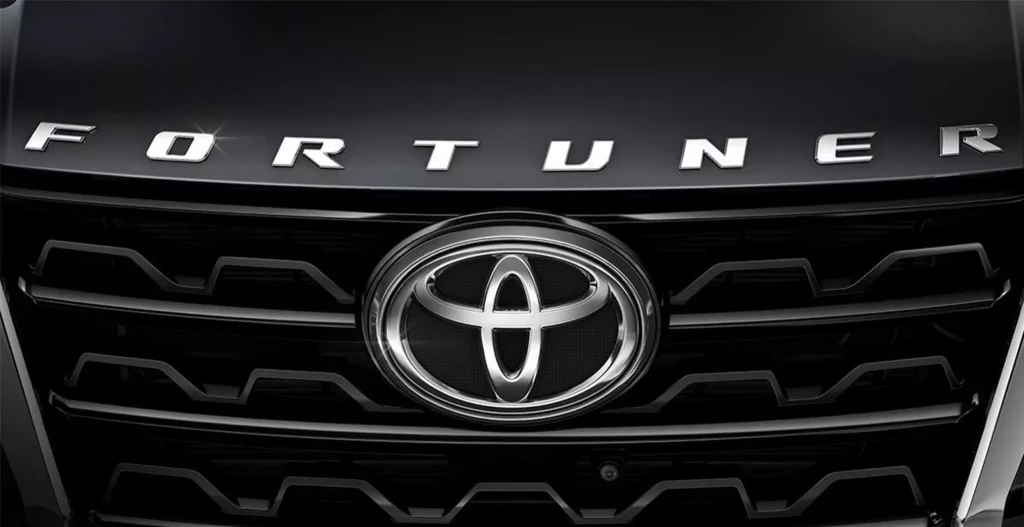 Toyota Fortuner Leader Edition: El “primo” del Hilux, más atractivo que nunca 4 Motor16 Toyota Fortuner Leader Edition: El “primo” del Hilux, más atractivo que nunca