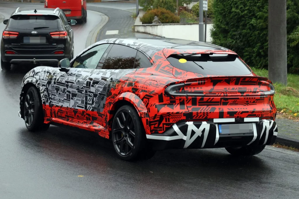 Xiaomi pone a punto el YU7 GT, que podría llegar a 1.000 CV 13 Motor16 Xiaomi YU7 GT 11 Motor16