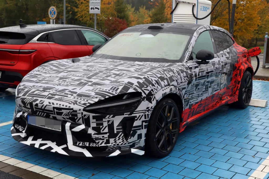 Xiaomi pone a punto el YU7 GT, que podría llegar a 1.000 CV 21 Motor16 Xiaomi YU7 GT 19 Motor16