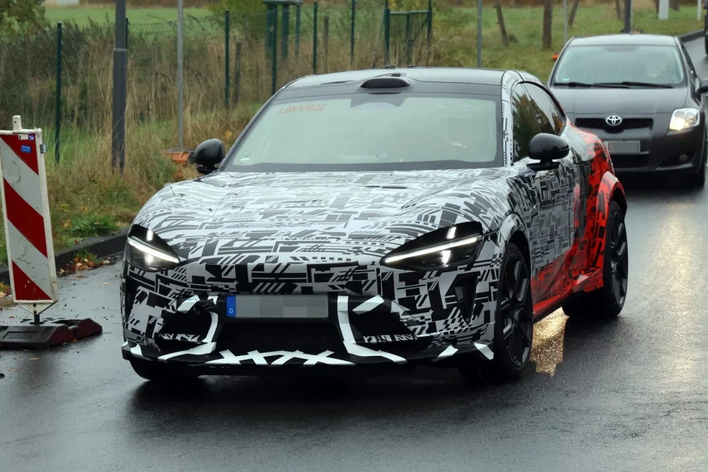 Xiaomi pone a punto el YU7 GT, que podría llegar a 1.000 CV 4 Motor16 Xiaomi YU7 GT 2 Motor16