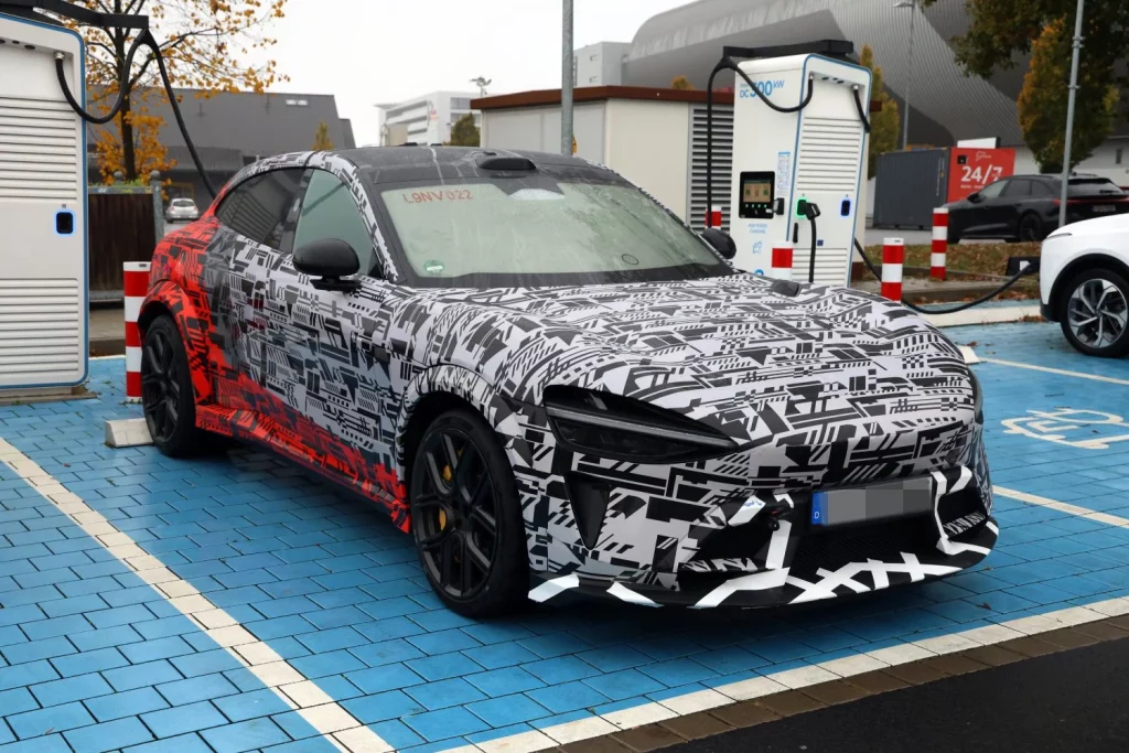 Xiaomi pone a punto el YU7 GT, que podría llegar a 1.000 CV 23 Motor16 Xiaomi YU7 GT 21 Motor16