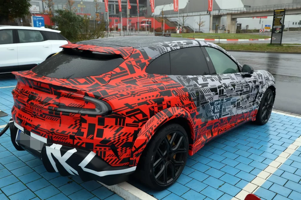 Xiaomi pone a punto el YU7 GT, que podría llegar a 1.000 CV 24 Motor16 Xiaomi YU7 GT 22 Motor16