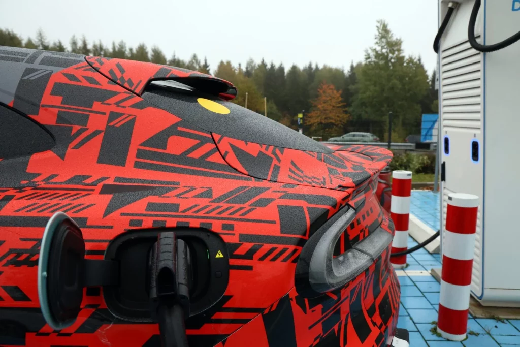 Xiaomi pone a punto el YU7 GT, que podría llegar a 1.000 CV 30 Motor16 Xiaomi YU7 GT 28 Motor16