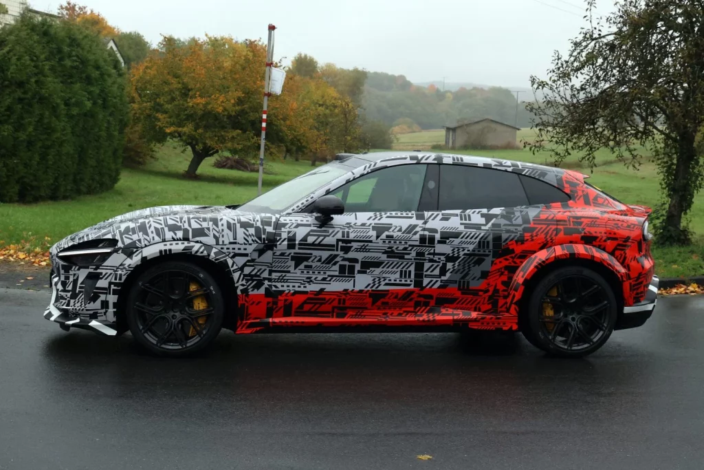 Xiaomi pone a punto el YU7 GT, que podría llegar a 1.000 CV 9 Motor16 Xiaomi YU7 GT 7 Motor16