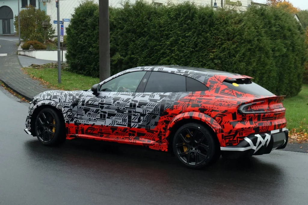 Xiaomi pone a punto el YU7 GT, que podría llegar a 1.000 CV 11 Motor16 Xiaomi YU7 GT 9 Motor16