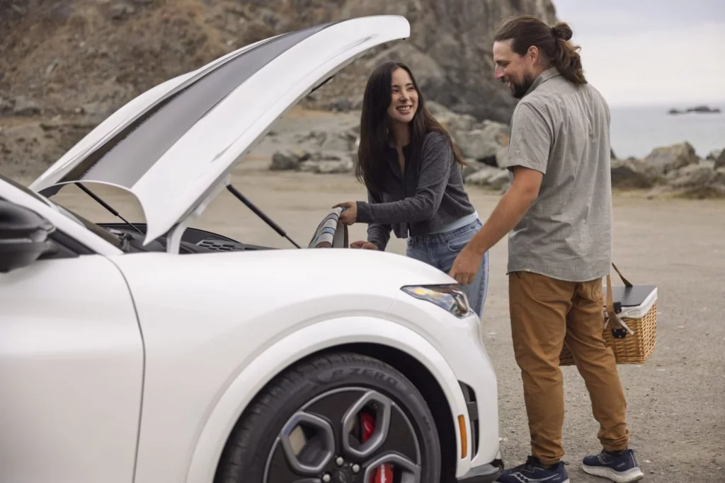 El Ford Mustang Mach-E GT California Special reescribe los años 60 con tecnología eléctrica 31 Motor16 El Ford Mustang Mach-E GT California Special reescribe los años 60 con tecnología eléctrica