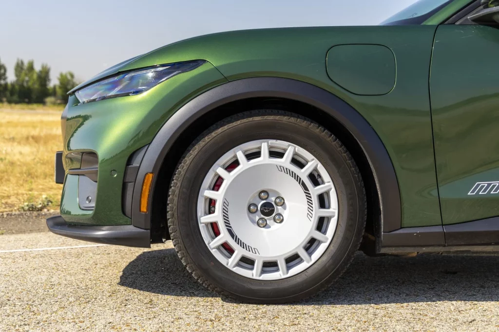 Prueba del Ford Mustang Mach-E Rally: ¡Tierra a la vista! 32 Motor16 ford mustang mach e rally 23 Motor16