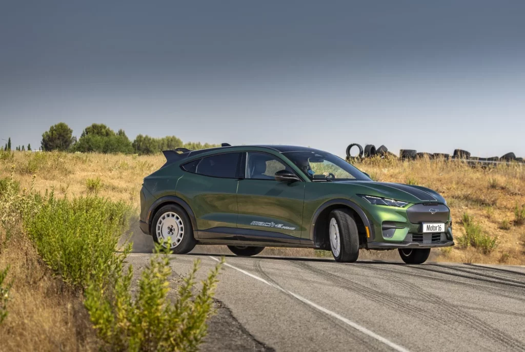 Prueba del Ford Mustang Mach-E Rally: ¡Tierra a la vista! 28 Motor16 ford mustang mach e rally 27 Motor16