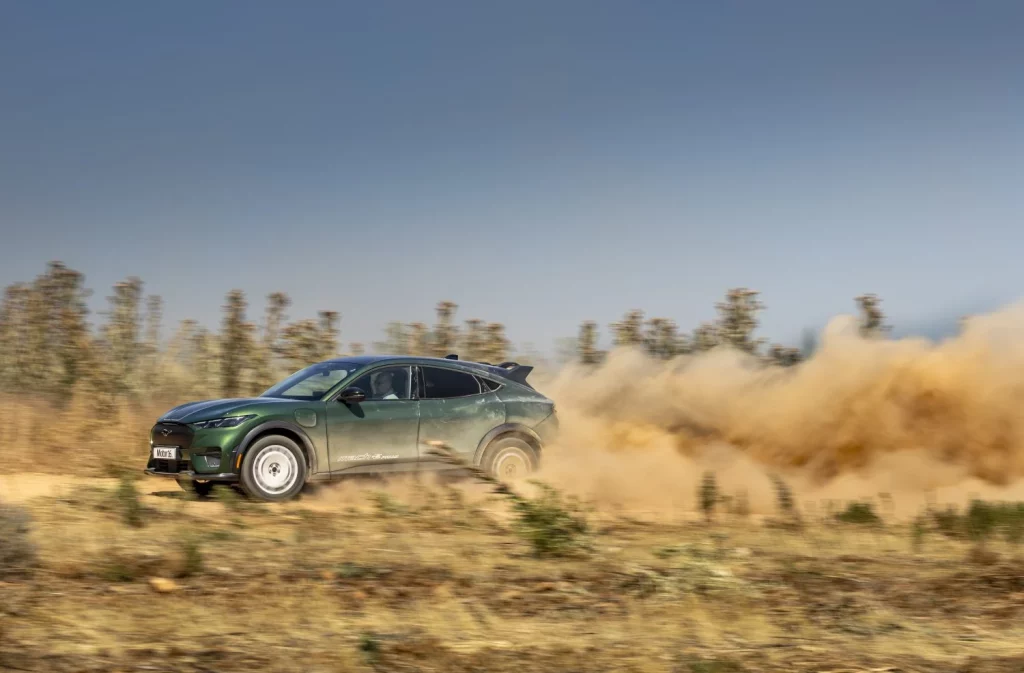 Prueba del Ford Mustang Mach-E Rally: ¡Tierra a la vista! 25 Motor16 ford mustang mach e rally 30 Motor16