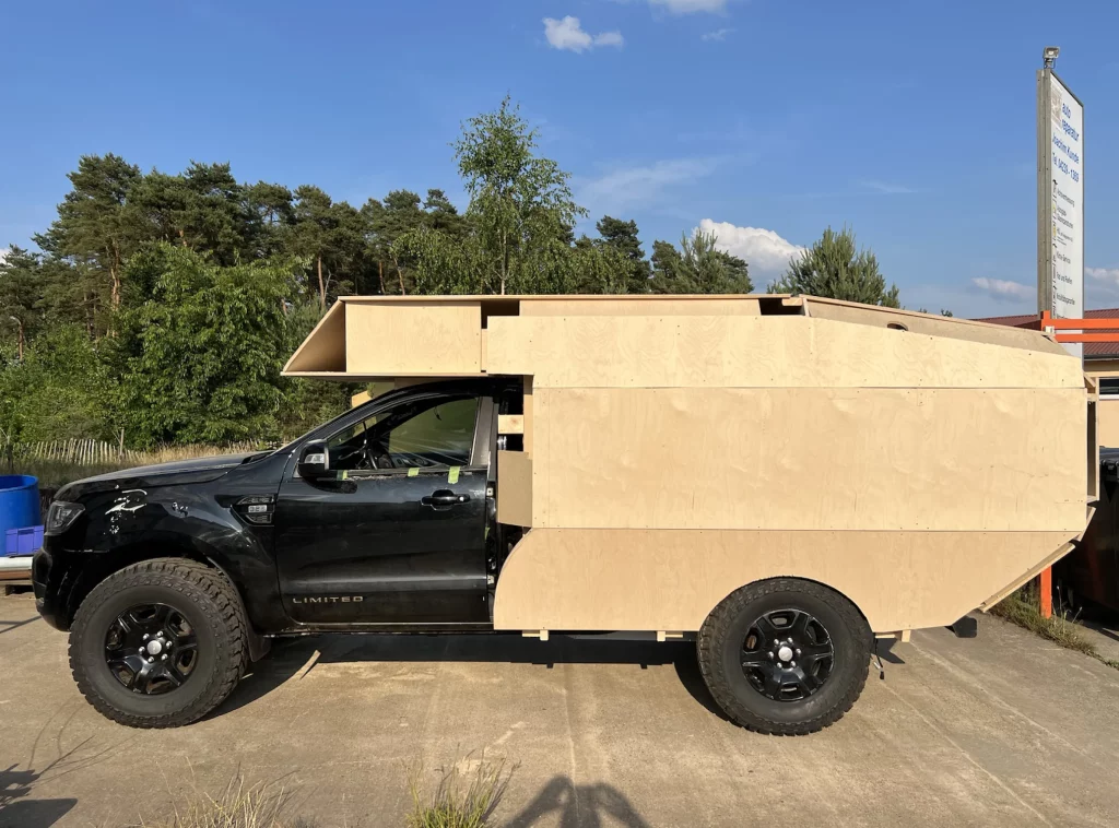 El Ford Ranger se convierte en un camper todoterreno nada convencional