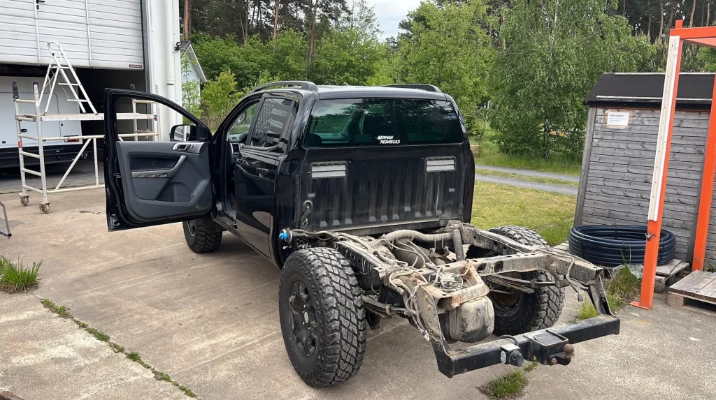 El Ford Ranger se convierte en un camper todoterreno nada convencional