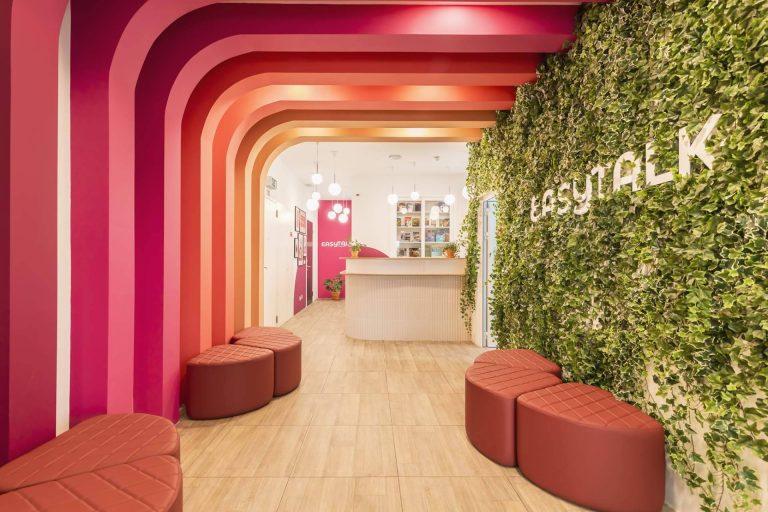 Easy Talk refuerza la formación lingüística en empresas con preparación oficial para exámenes Cambridge