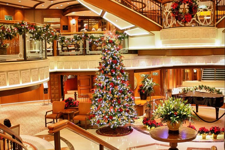 Cunard; La esencia de la Navidad y el Año Nuevo en alta mar