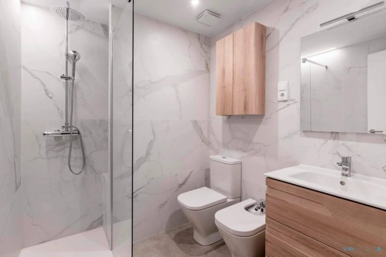 VIP Reformas potencia su red de reformas de baños con más profesionales