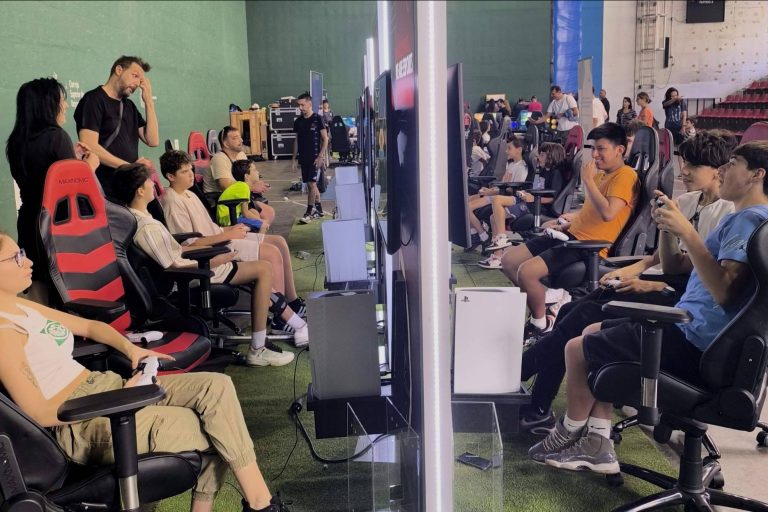 Colmenar Viejo y la Federación de videojuegos hacen historia con la Gaming Party