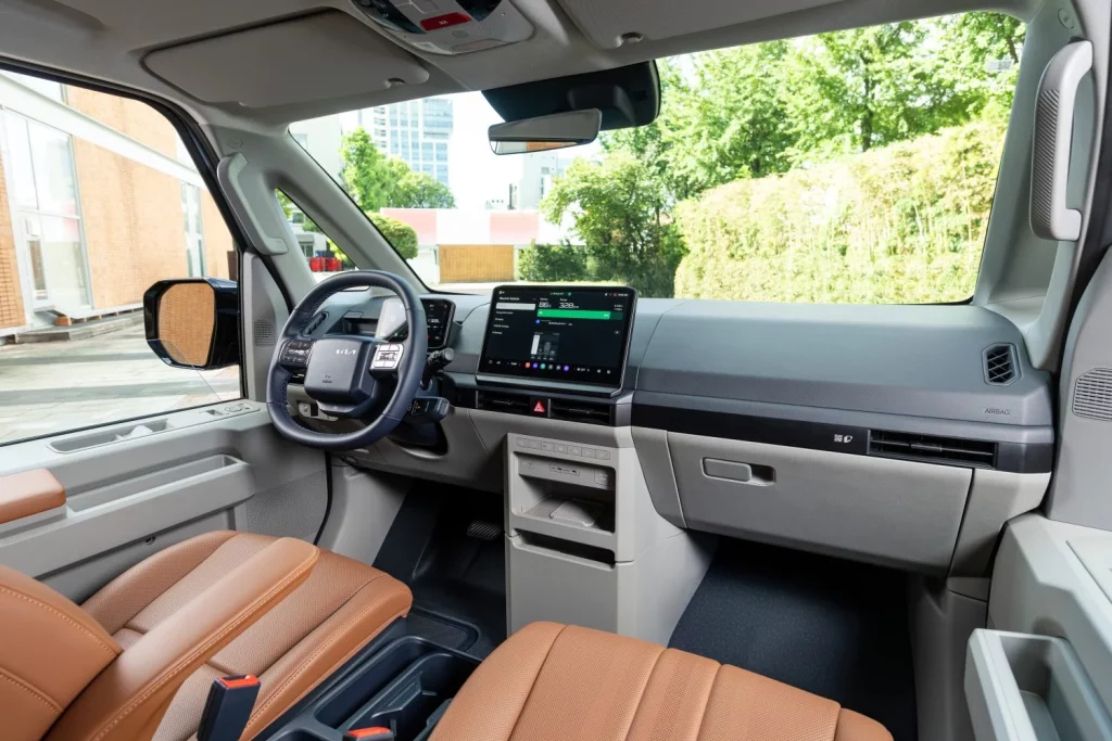 El Kia PV5 revoluciona la movilidad comercial con diseño modular y hasta 416 km de autonomía