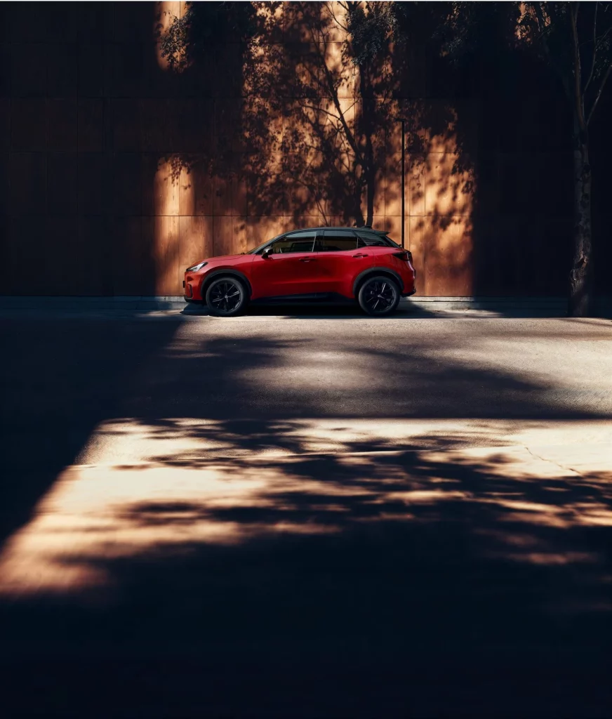 Probamos el nuevo Lexus LBX para descubrir su Vibrant Edition: La serie especial definitiva 1 Motor16 Probamos el nuevo Lexus LBX para descubrir su Vibrant Edition: La serie especial definitiva