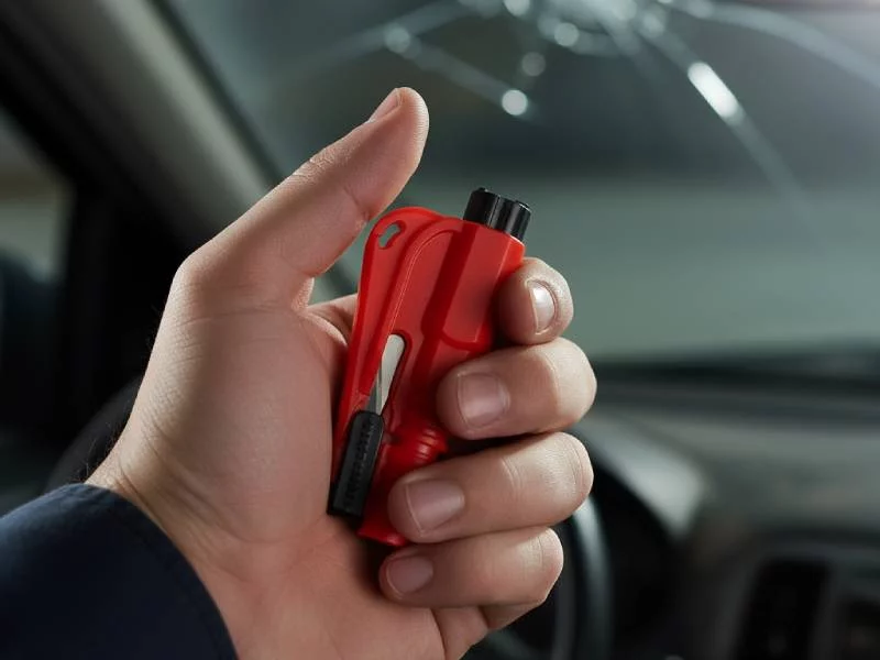 Este llavero te puede salvar la vida: Lo tienes en Amazon por menos de 2 euros la unidad 1 Motor16 Llavero emergencia amazon