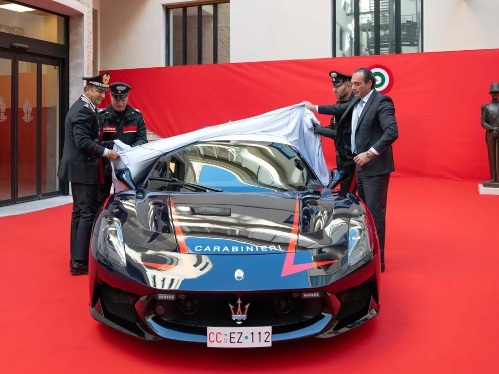 Maserati MCPURA y Alfa Romeo Giulia Quadrifoglio: los nuevos superdeportivos de los Carabinieri 21 Motor16 maserati mcpura alfa romeo giulia carabinieri policia italiana17 Motor16