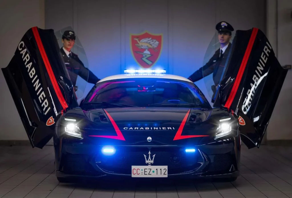 Maserati MCPURA y Alfa Romeo Giulia Quadrifoglio: los nuevos superdeportivos de los Carabinieri 22 Motor16 maserati mcpura alfa romeo giulia carabinieri policia italiana18 Motor16