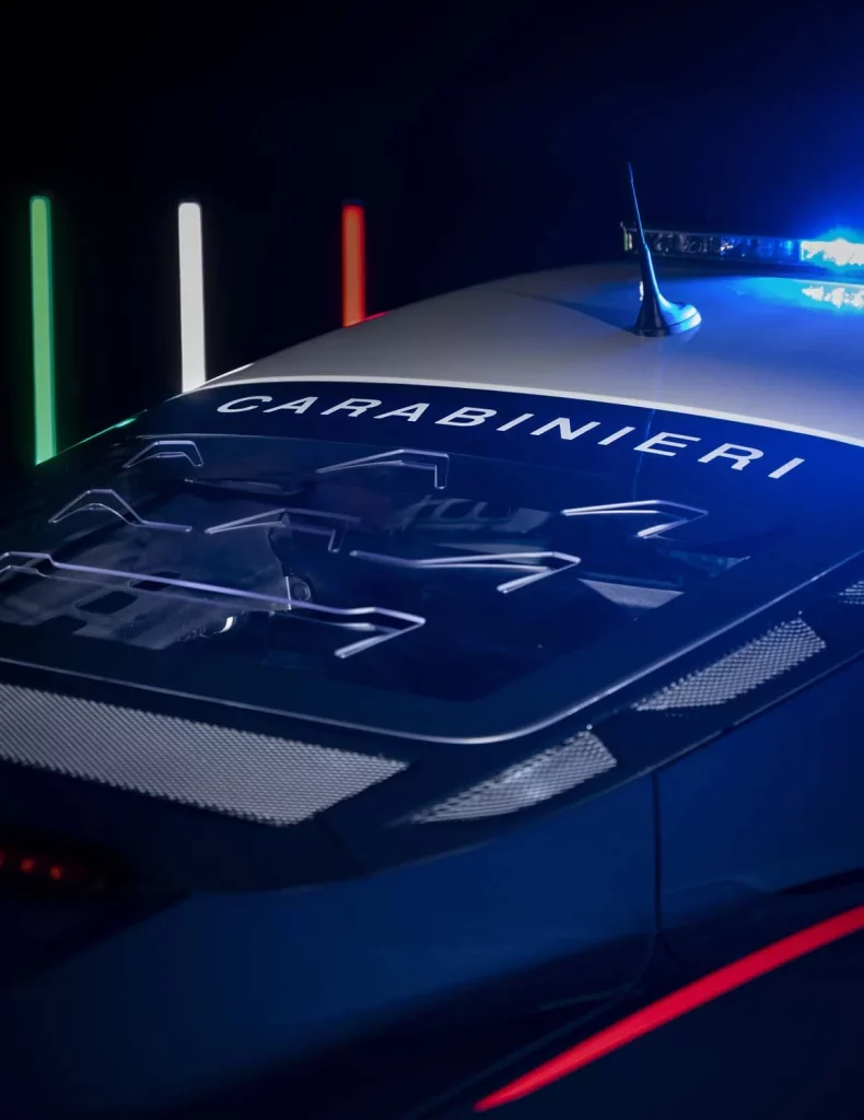 Maserati MCPURA y Alfa Romeo Giulia Quadrifoglio: los nuevos superdeportivos de los Carabinieri 8 Motor16 maserati mcpura alfa romeo giulia carabinieri policia italiana2 Motor16