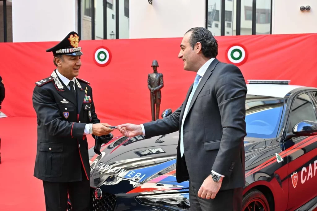 Maserati MCPURA y Alfa Romeo Giulia Quadrifoglio: los nuevos superdeportivos de los Carabinieri 25 Motor16 maserati mcpura alfa romeo giulia carabinieri policia italiana21 Motor16