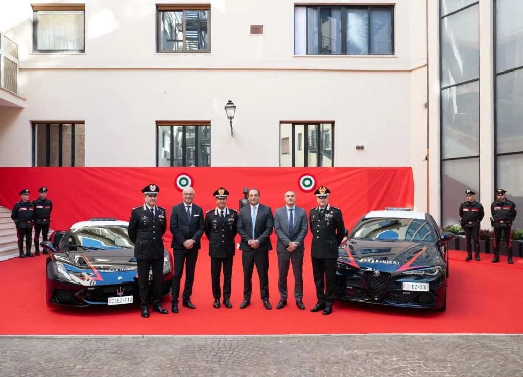Maserati MCPURA y Alfa Romeo Giulia Quadrifoglio: los nuevos superdeportivos de los Carabinieri 1 Motor16 maserati mcpura alfa romeo giulia carabinieri policia italiana23 Motor16