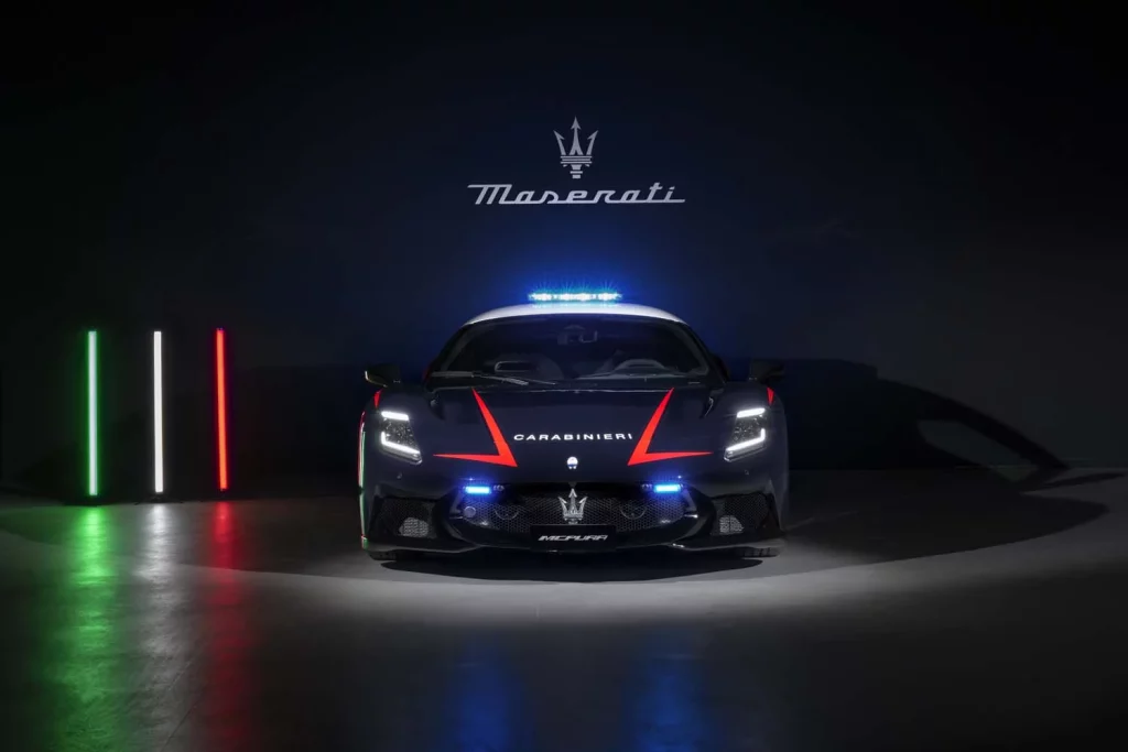 Maserati MCPURA y Alfa Romeo Giulia Quadrifoglio: los nuevos superdeportivos de los Carabinieri 10 Motor16 maserati mcpura alfa romeo giulia carabinieri policia italiana4 Motor16