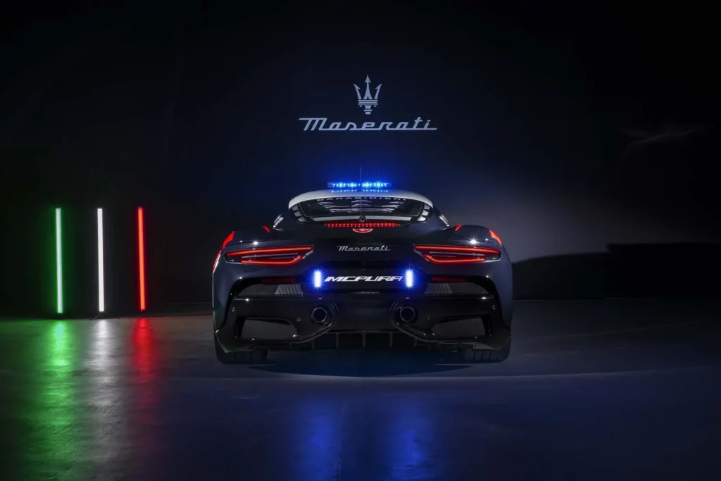 Maserati MCPURA y Alfa Romeo Giulia Quadrifoglio: los nuevos superdeportivos de los Carabinieri 11 Motor16 maserati mcpura alfa romeo giulia carabinieri policia italiana7 Motor16