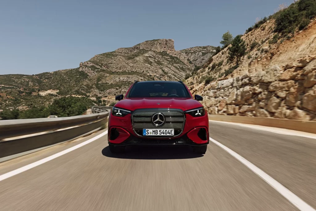 El Mercedes GLC eléctrico, con 707 kilómetros de autonomía, ya tiene precio 13 Motor16 El Mercedes-Benz GLC eléctrico, con 707 km de autonomía, ya tiene precio