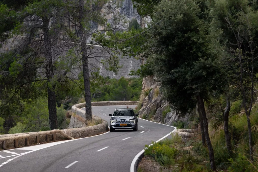 mitsubishi eclipse cross prueba 39 Motor16