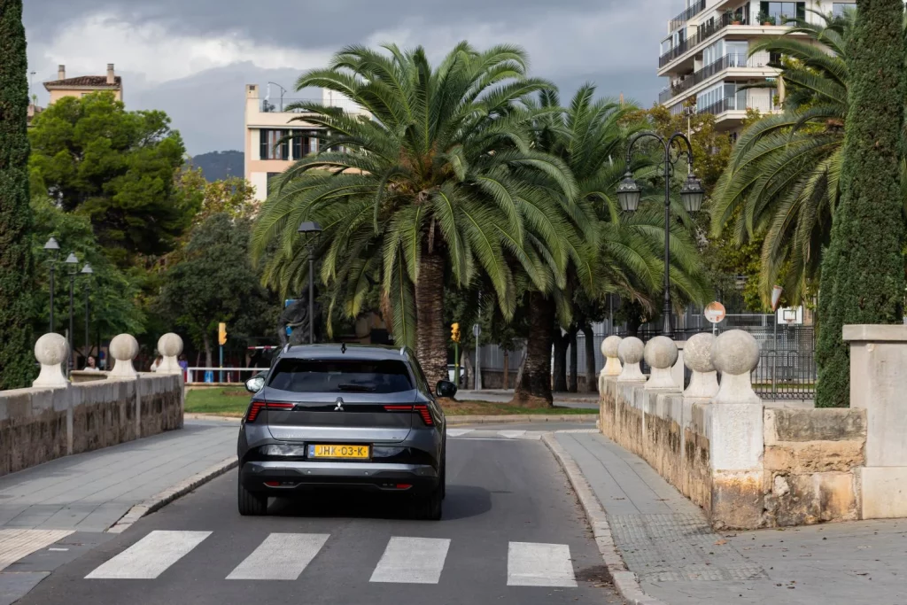 mitsubishi eclipse cross prueba 51 Motor16