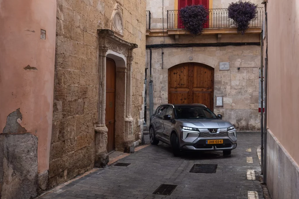 mitsubishi eclipse cross prueba 57 Motor16