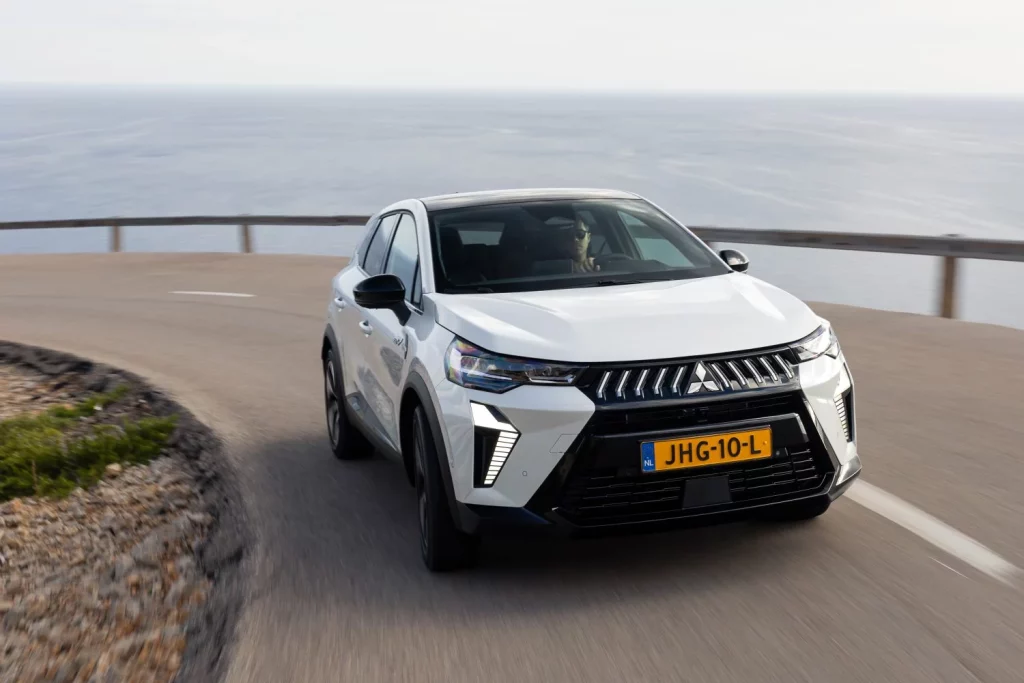 Primera prueba del Mitsubishi Grandis: El “tapado” de los SUV compactos 43 Motor16 mitsubishi grandis 10 Motor16