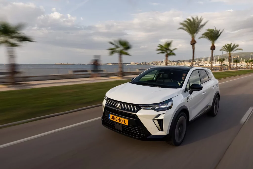 Primera prueba del Mitsubishi Grandis: El “tapado” de los SUV compactos 39 Motor16 mitsubishi grandis 14 Motor16