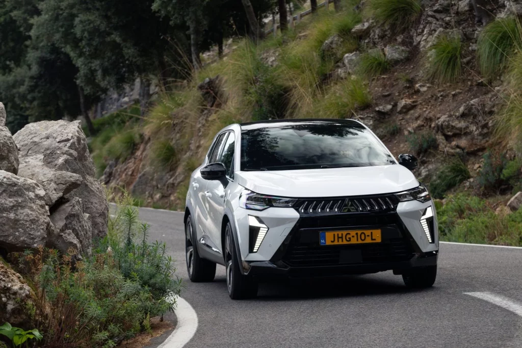 Primera prueba del Mitsubishi Grandis: El “tapado” de los SUV compactos 37 Motor16 mitsubishi grandis 16 Motor16