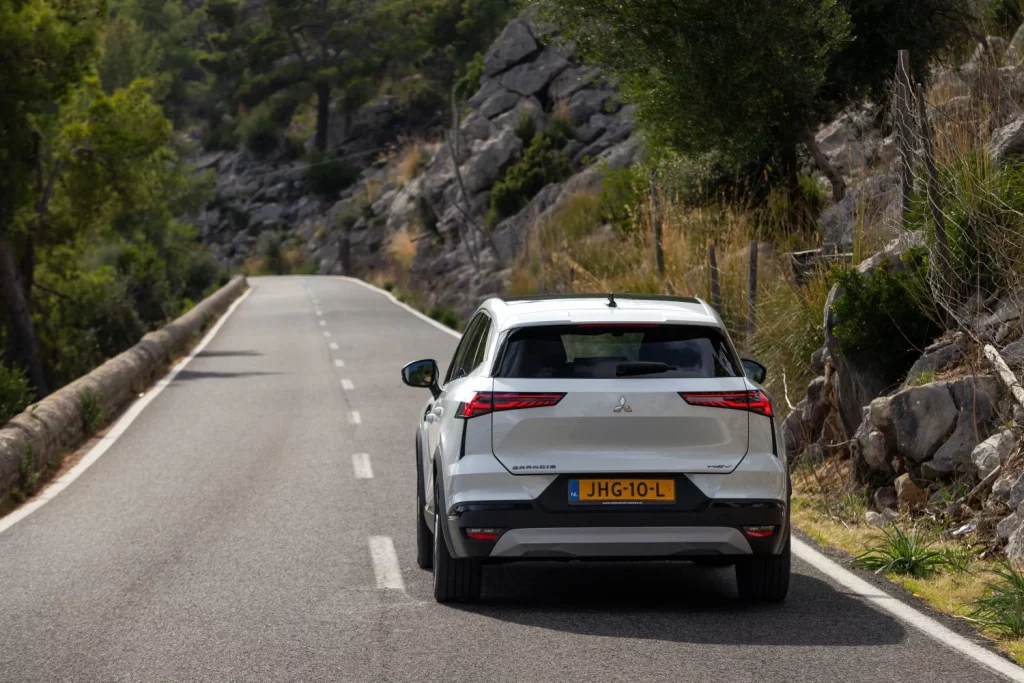 Primera prueba del Mitsubishi Grandis: El “tapado” de los SUV compactos 36 Motor16 mitsubishi grandis 17 Motor16