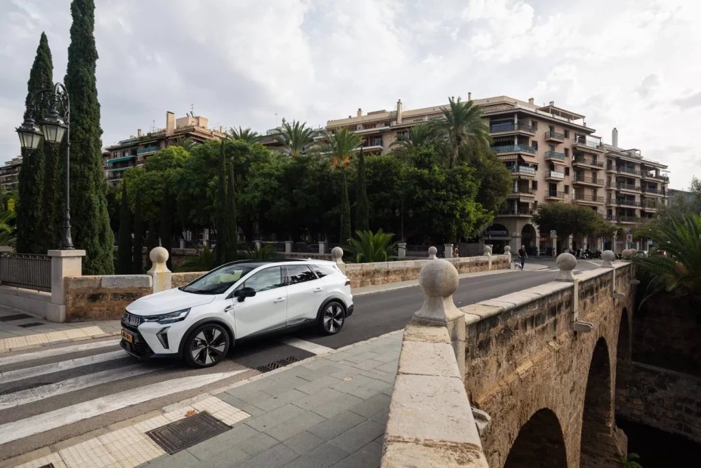 Primera prueba del Mitsubishi Grandis: El “tapado” de los SUV compactos 33 Motor16 mitsubishi grandis 20 Motor16