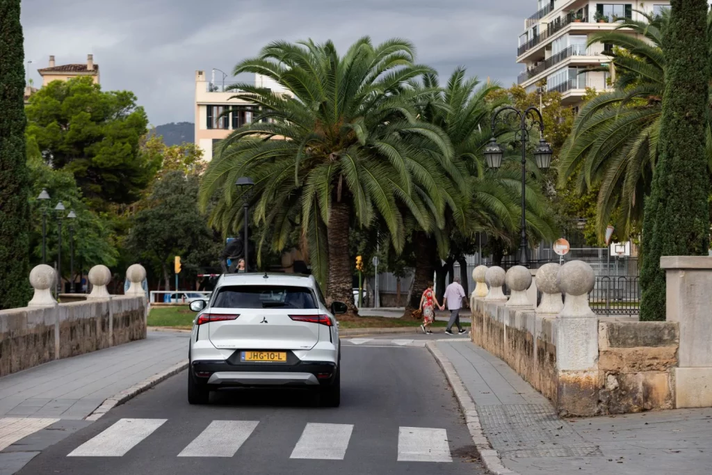 Primera prueba del Mitsubishi Grandis: El “tapado” de los SUV compactos 32 Motor16 mitsubishi grandis 21 Motor16