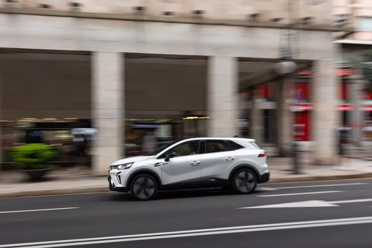 Primera prueba del Mitsubishi Grandis: El “tapado” de los SUV compactos