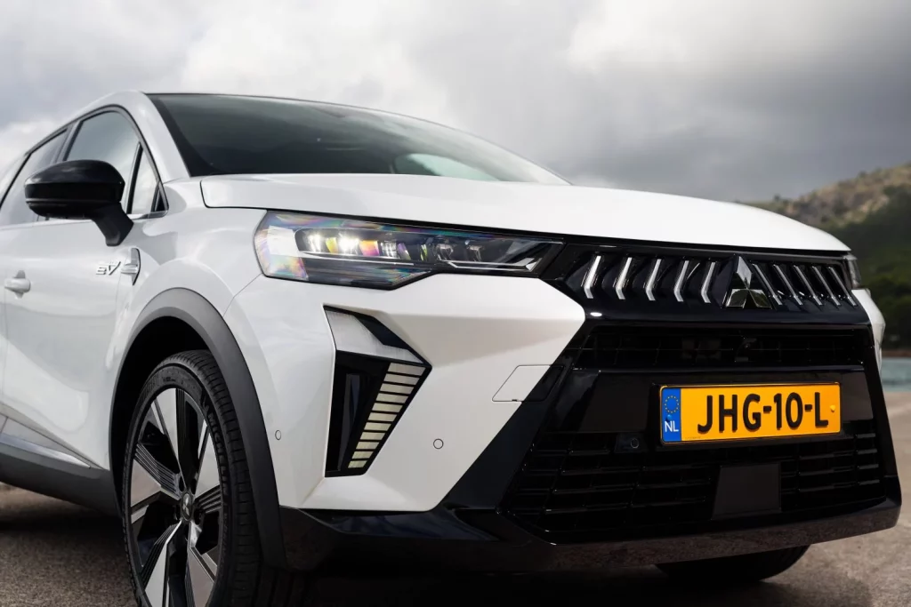 Primera prueba del Mitsubishi Grandis: El “tapado” de los SUV compactos 24 Motor16 mitsubishi grandis 30 Motor16