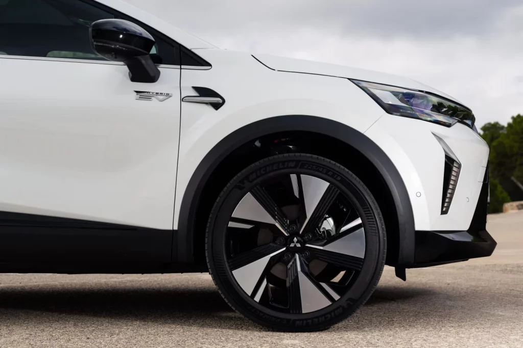 Primera prueba del Mitsubishi Grandis: El “tapado” de los SUV compactos 22 Motor16 mitsubishi grandis 32 Motor16